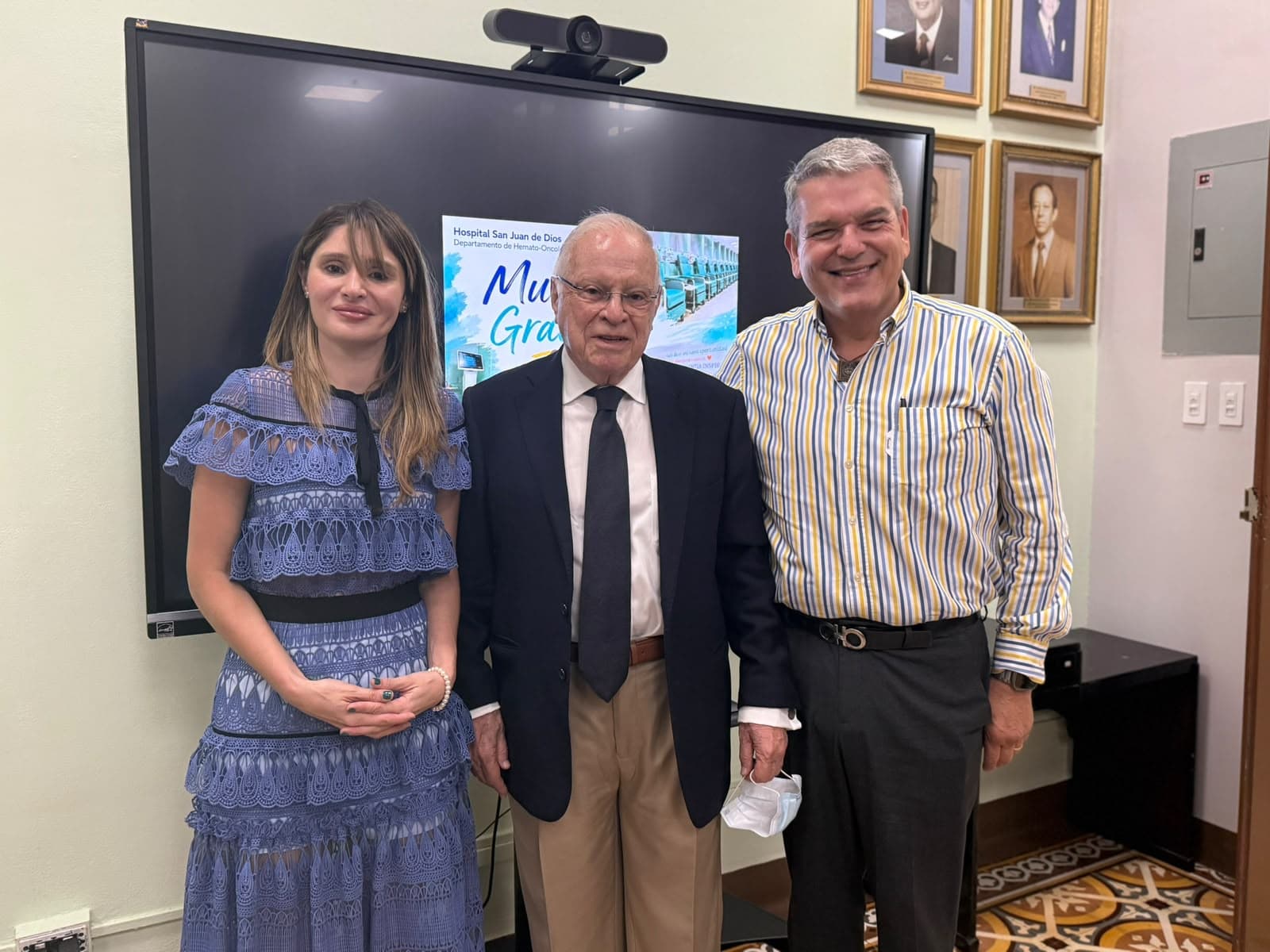 Entrega del aporte al Departamento de Hemato-Oncología del hospital